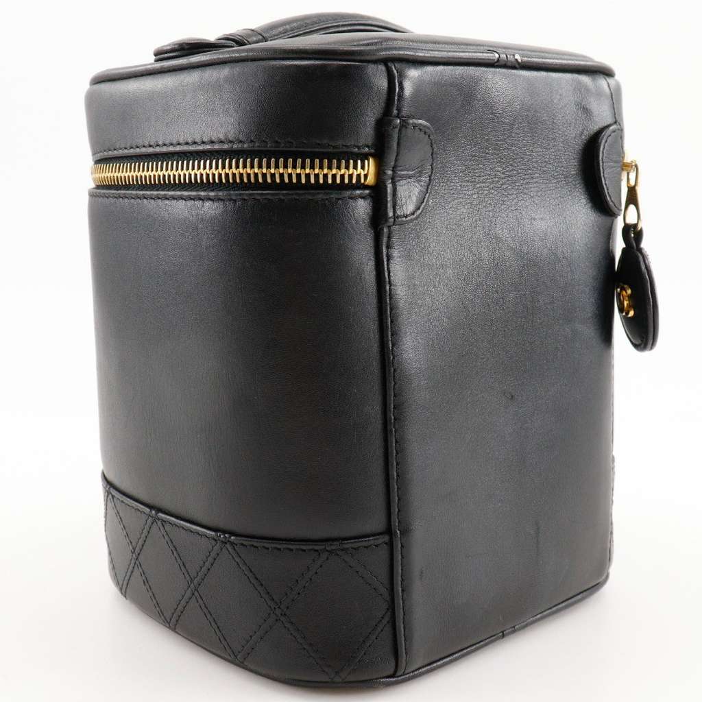 Chanel Vintage Cosmetic Case Black Leather Good condition - Back View