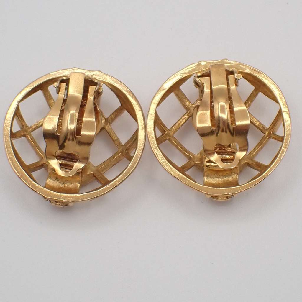 Chanel Vintage CC Round Clip-On Earrings Gold Good condition - Back View