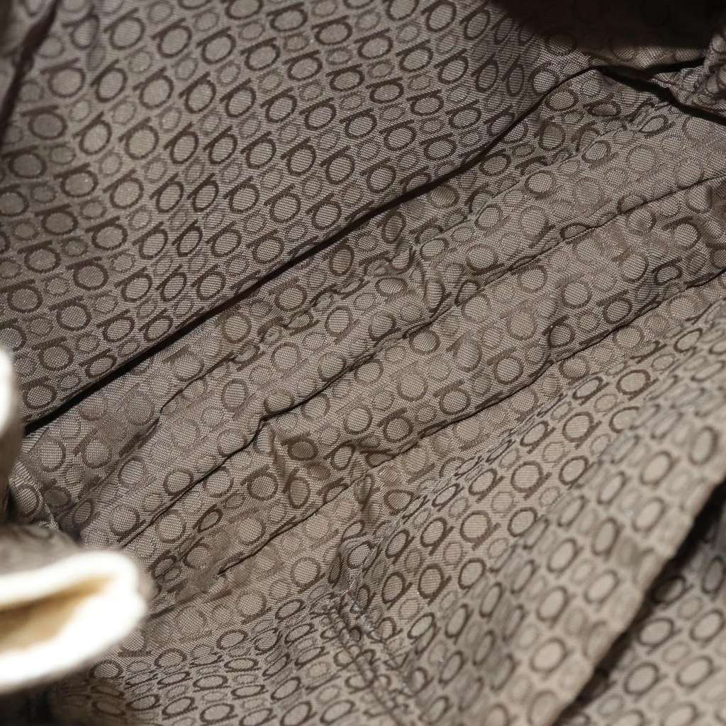 Salvatore Ferragamo Gancini Shoulder Bag White Leather Good condition - Box View