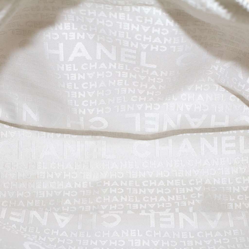 Chanel Vintage Shoulder Bag White Canvas Good condition - Box View