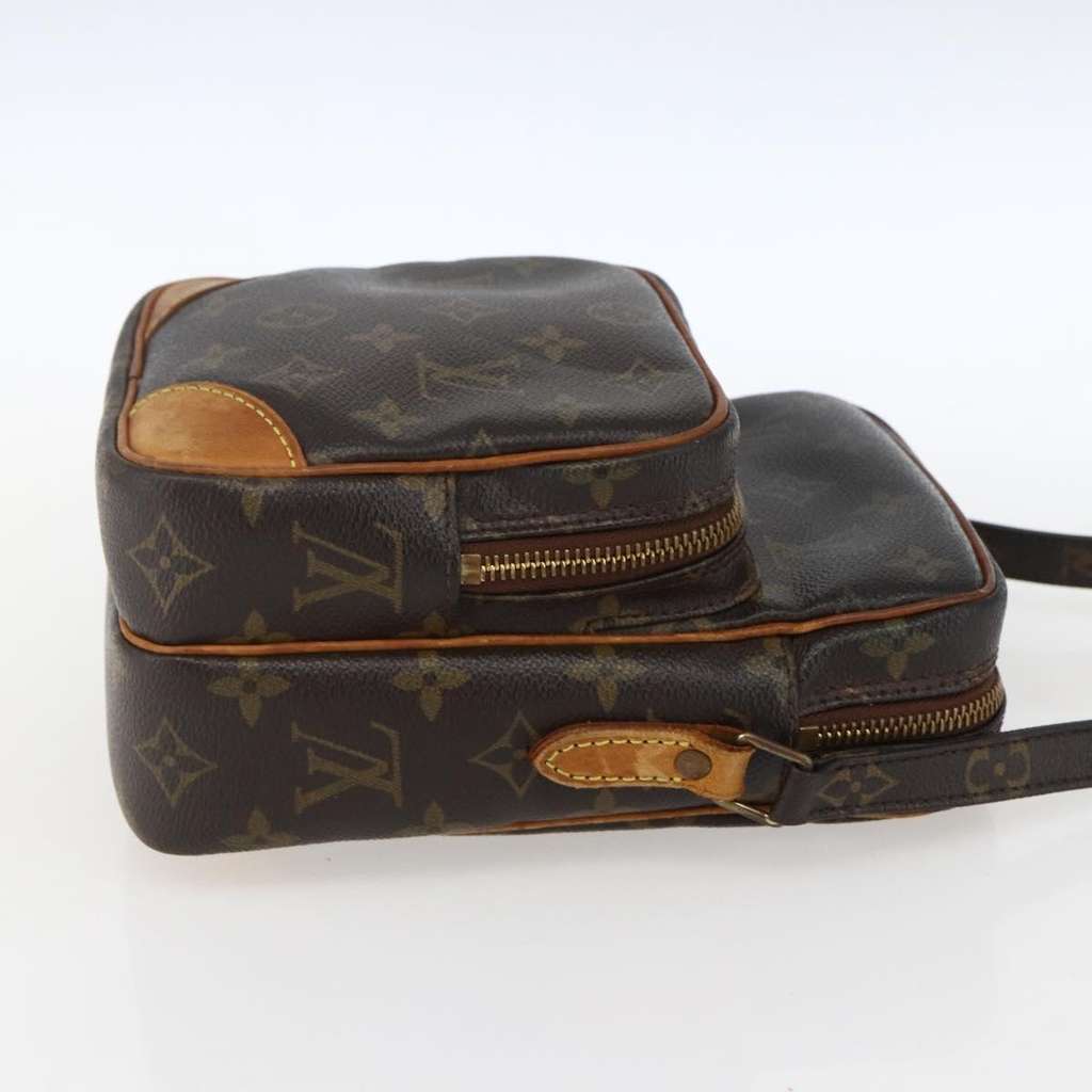 Louis Vuitton Amazone Bag Brown Canvas Fair condition - Model View