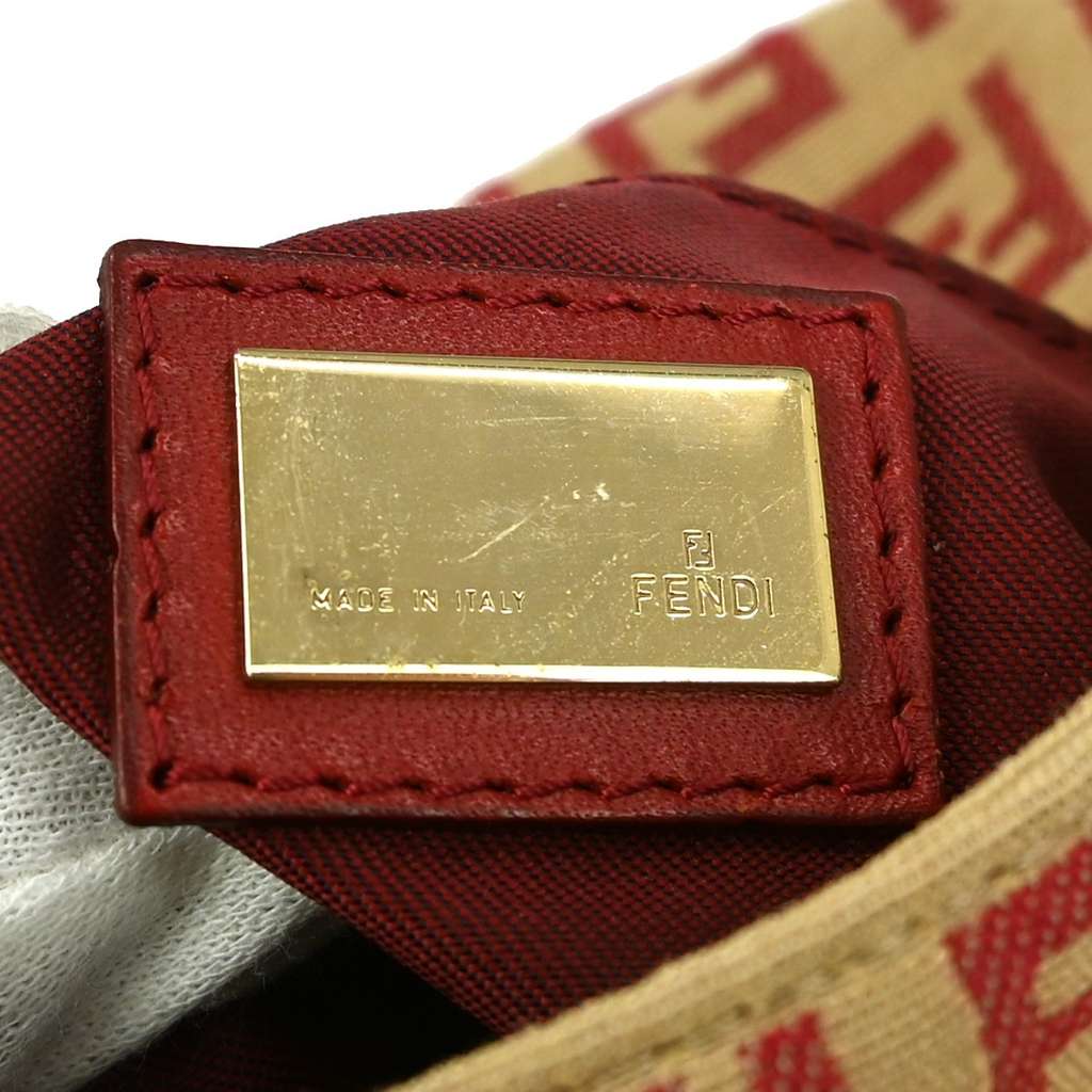 Fendi Vintage Flap Crossbody Bag Beige Canvas Good condition - Model View