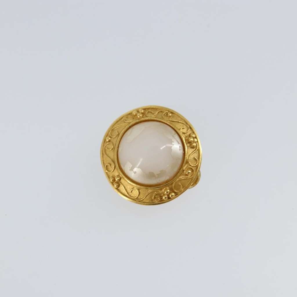 Chanel Vintage Earring Gold Metal Good condition - Inside View