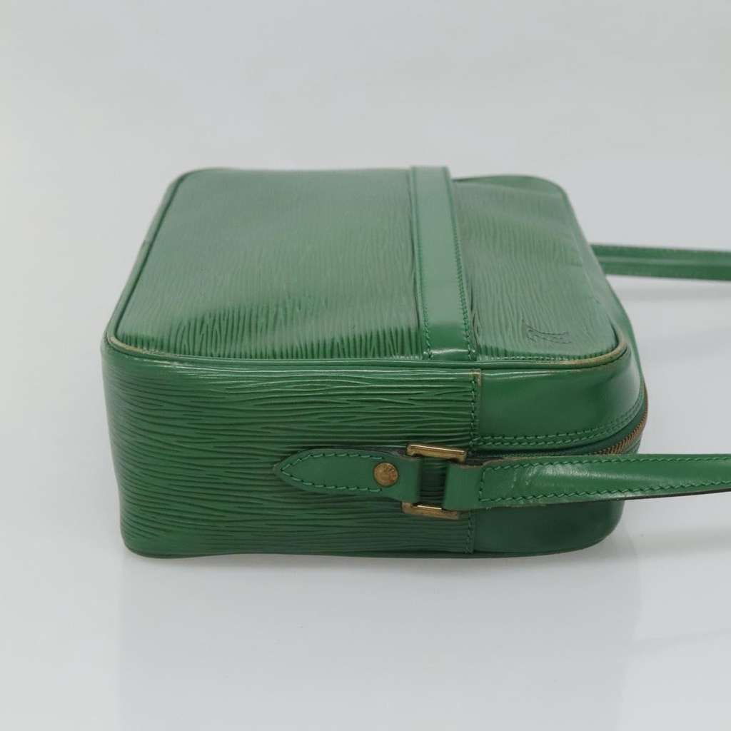 Louis Vuitton Trocadero Handbag Green Leather Fair condition - Model View