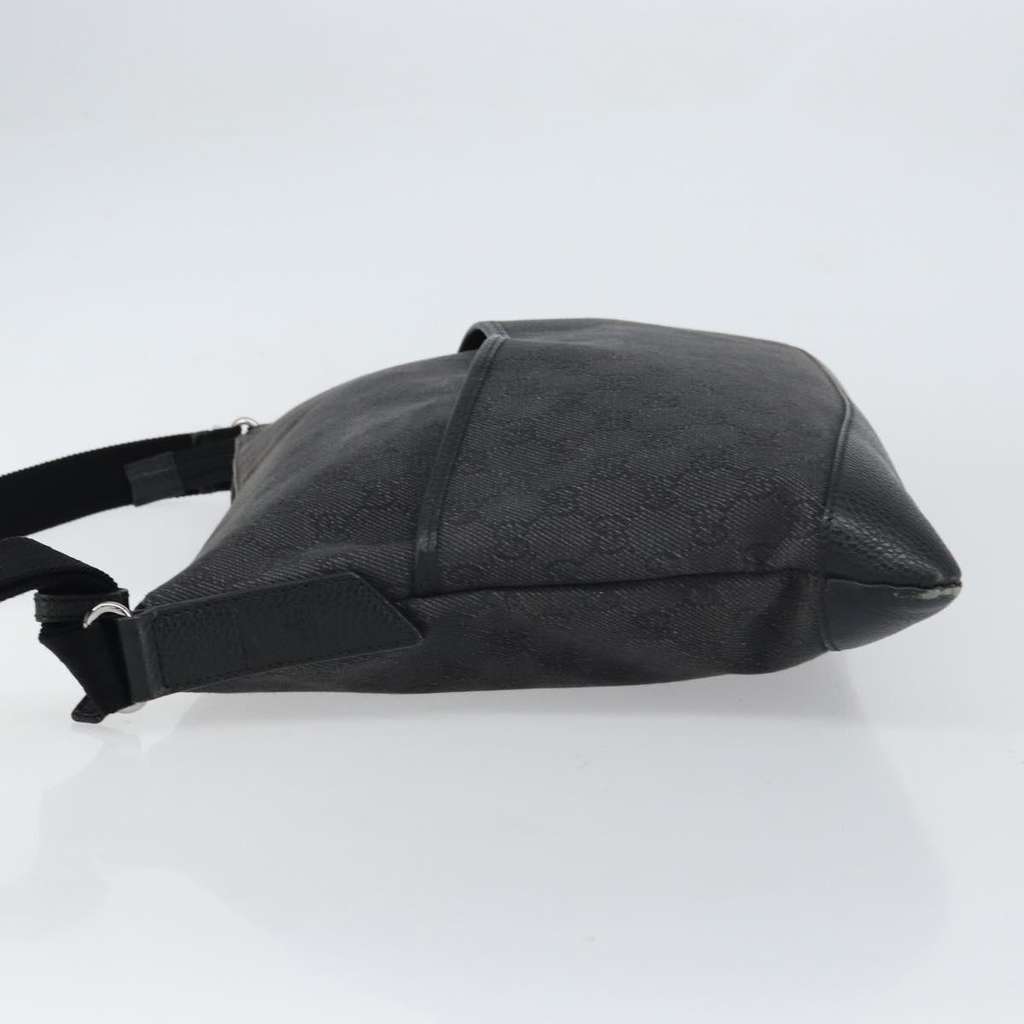 Gucci Zip Messenger Bag Black Canvas Good condition - Model View