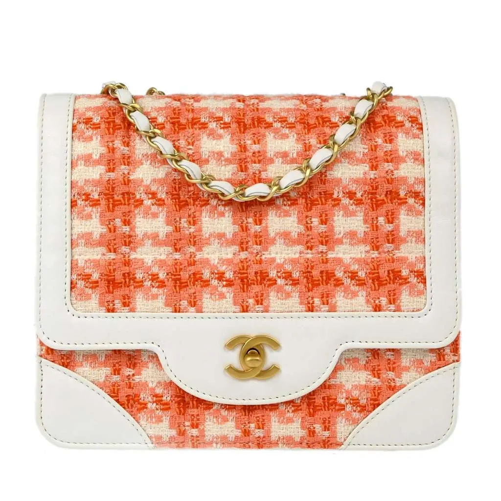 Chanel Vintage Chocolate Bar CC Flap Bag Orange Tweed Very good - Front View