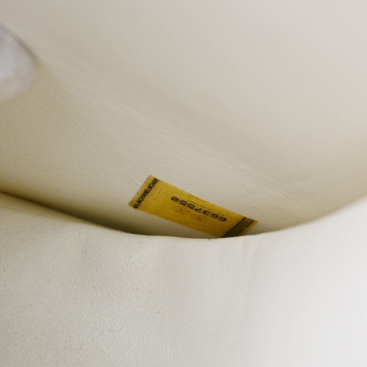 Chanel Vintage Chocolate Bar CC Flap Bag Orange Tweed Very good condition - Box View