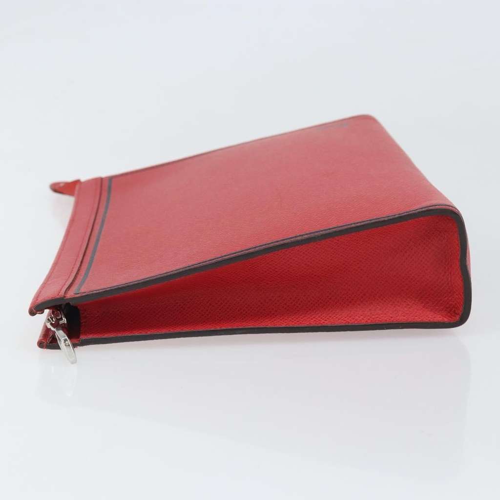 Louis Vuitton Pochette Voyage Red Leather Good condition - Model View