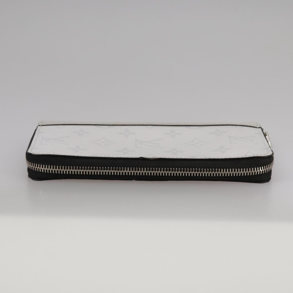 Louis Vuitton Zippy wallet vertical White Leather Good condition - Inside View