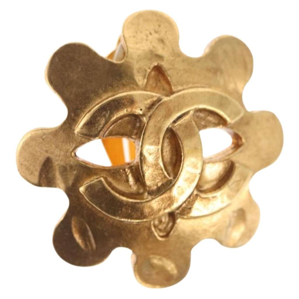 Chanel CC Clip-On Earrings Gold Metal Good condition - Back View