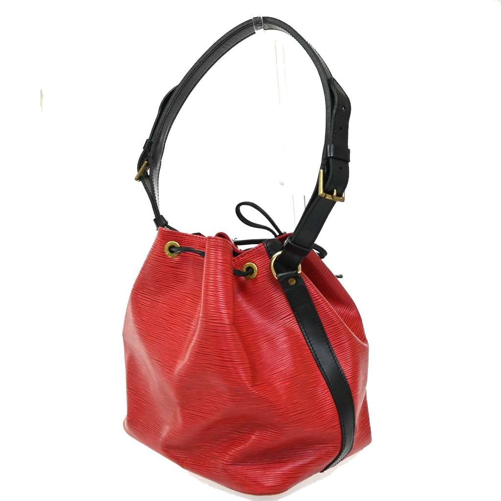 Louis Vuitton Petit Noe Handbag Red Leather Good condition - Model View