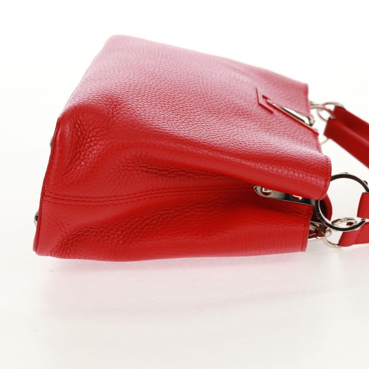 Louis Vuitton Capucines Bag Red Leather Very good condition - Model View
