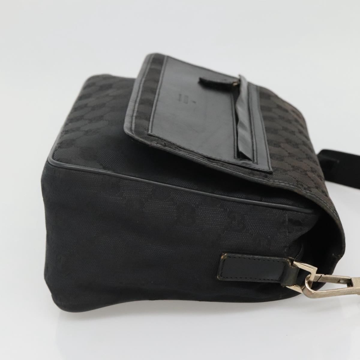 Gucci Flap Messenger Bag Black Canvas Good condition - Model View