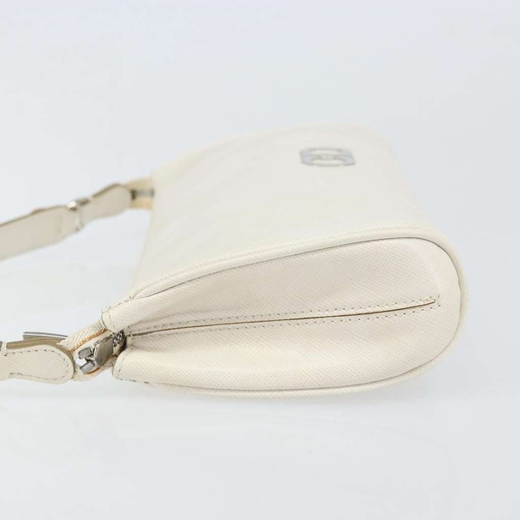 Salvatore Ferragamo Gancini Shoulder Bag White Leather Good condition - Model View
