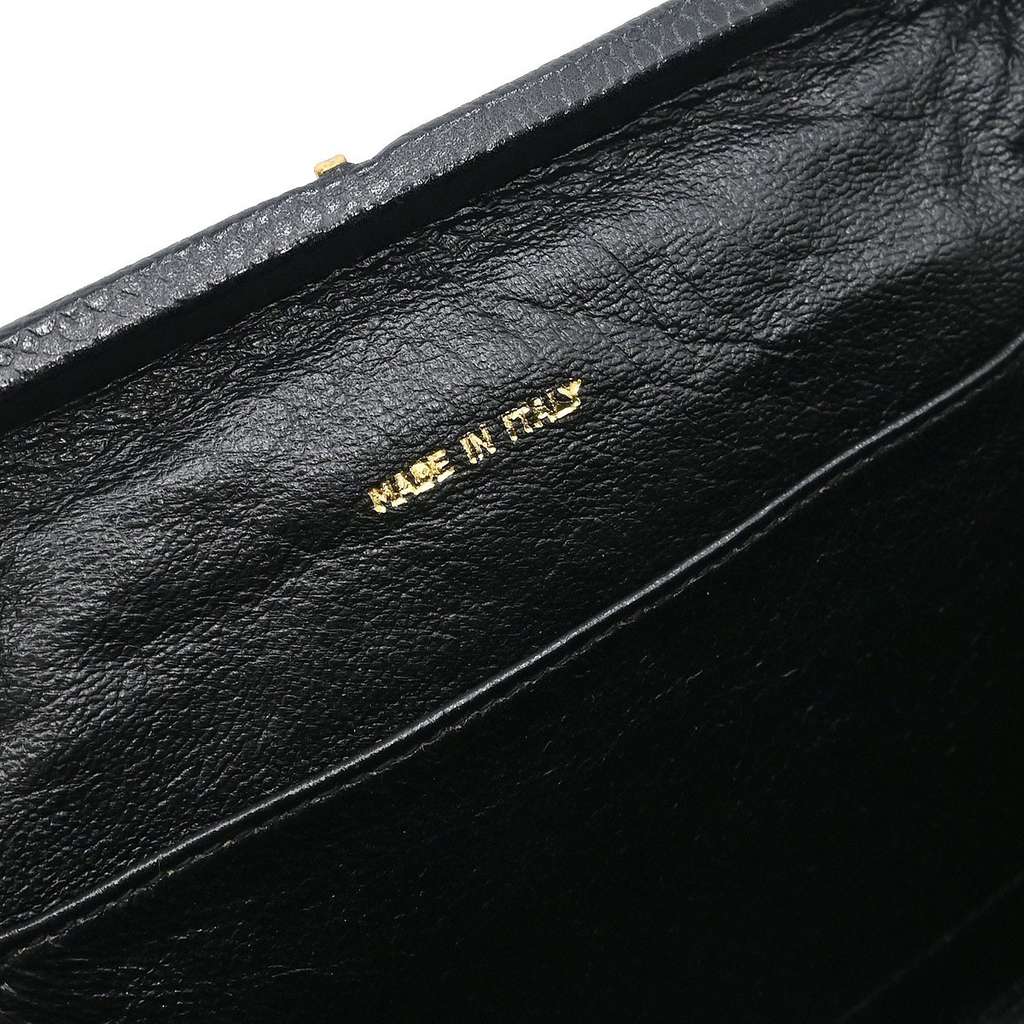 Chanel Vintage Chain Frame Bag Black Leather Good condition - Model View