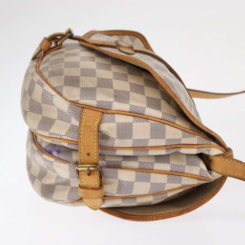 Louis Vuitton Saumur Handbag Beige Canvas Good condition - Inside View