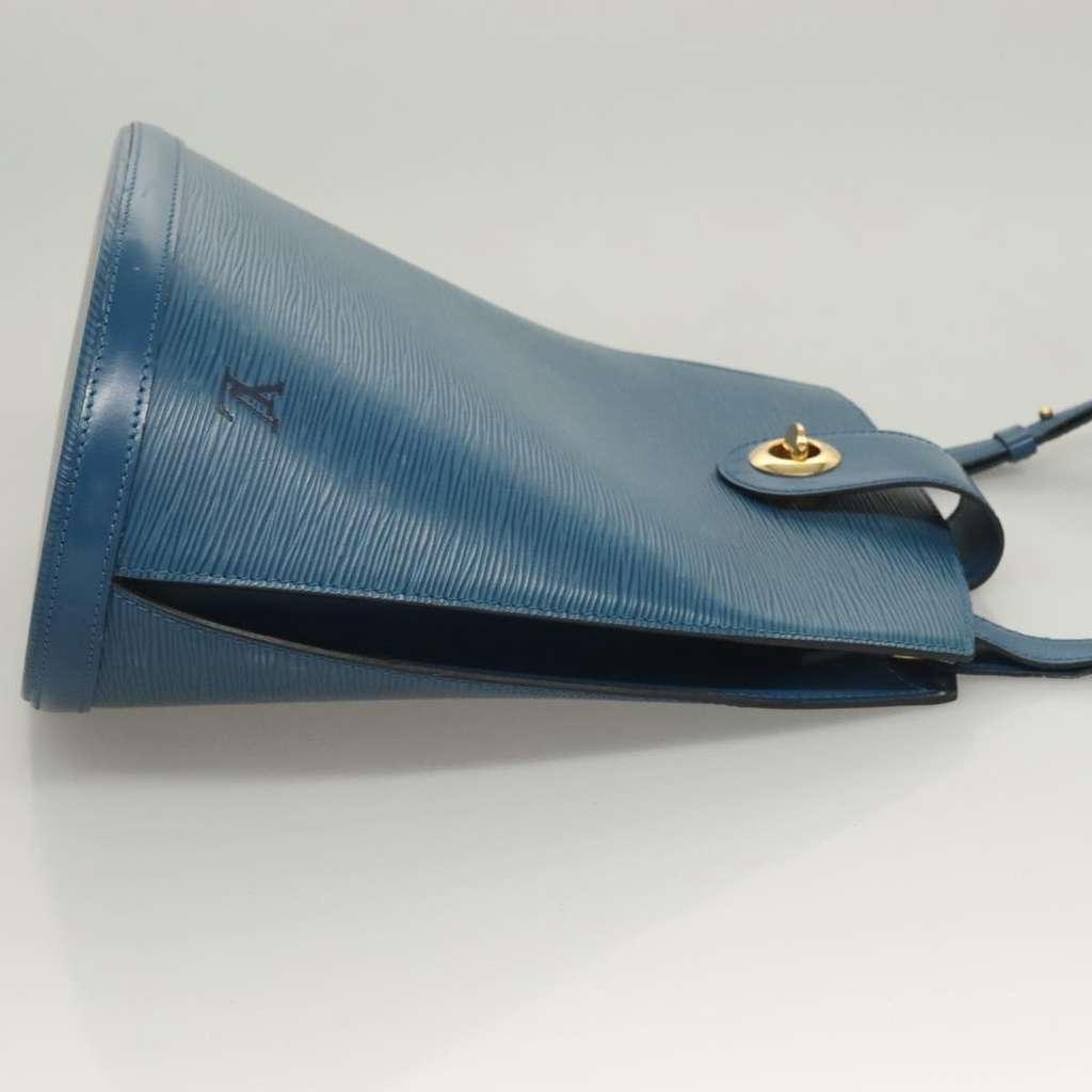 Louis Vuitton Cluny Shoulder Bag Blue Leather Good condition - Inside View