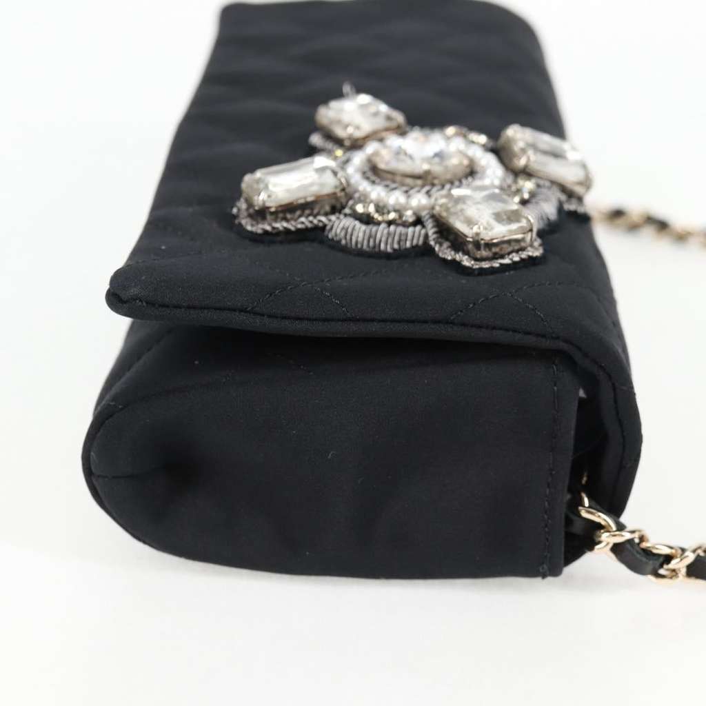 Chanel Chain Flap Shoulder Bag Black Good condition - Model View