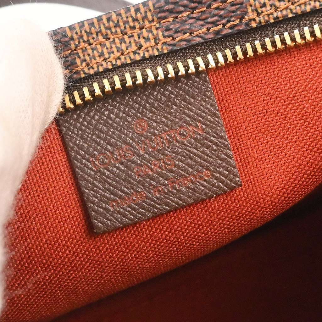 Louis Vuitton Trousse Make Up Bag Brown Canvas Good condition - Model View