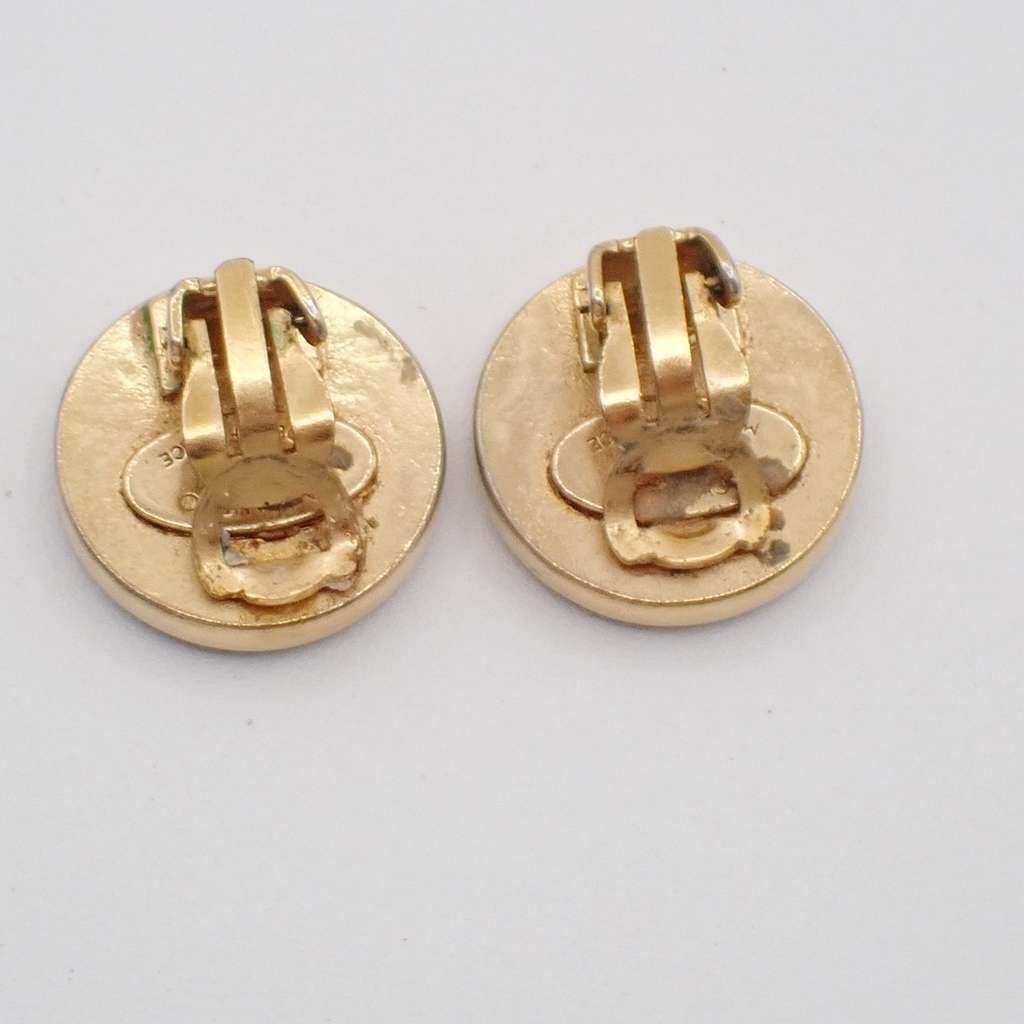 Chanel Vintage CC Round Button Clip-On Earrings Gold Good condition - Back View