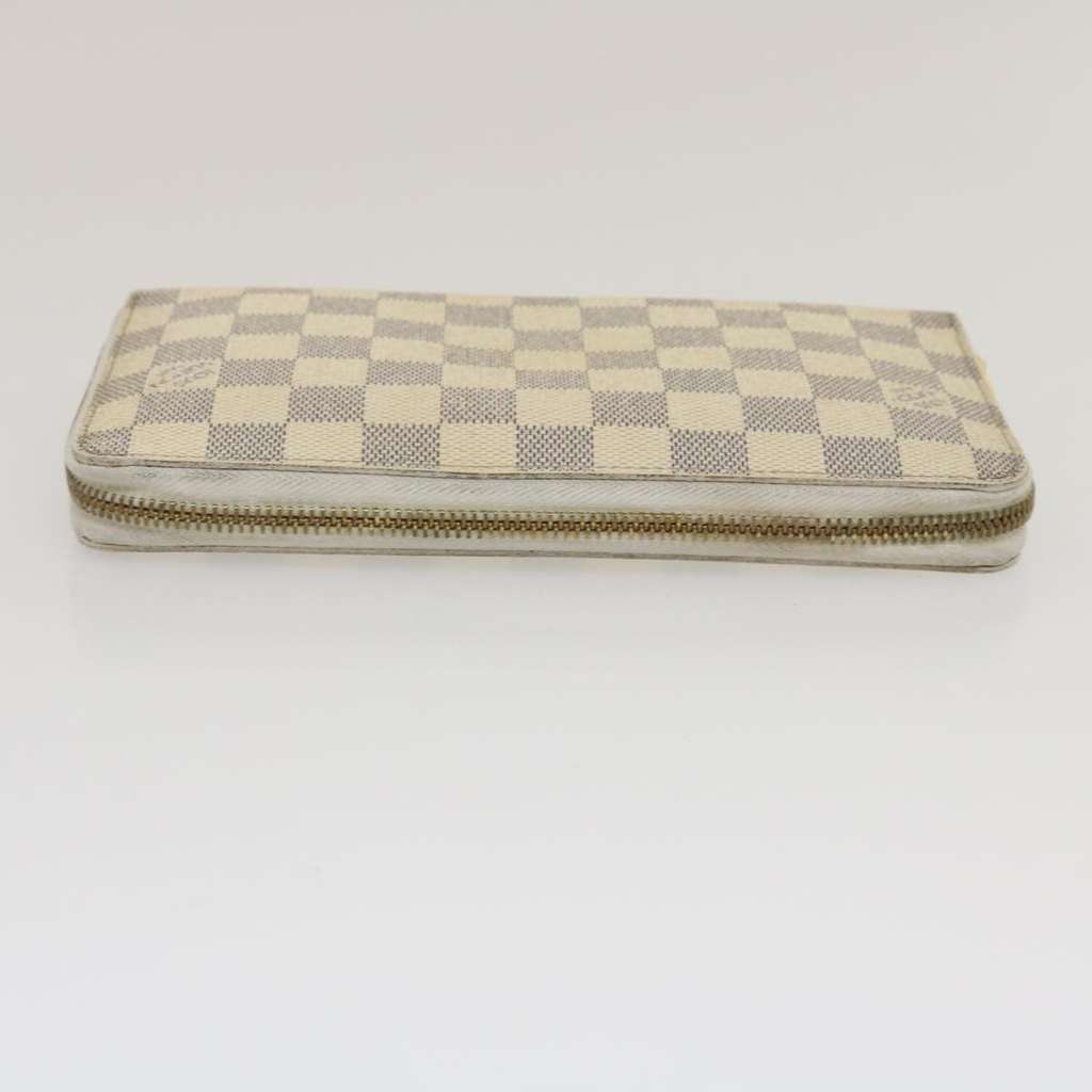 Louis Vuitton Zippy Organizer White Canvas Good condition - Model View