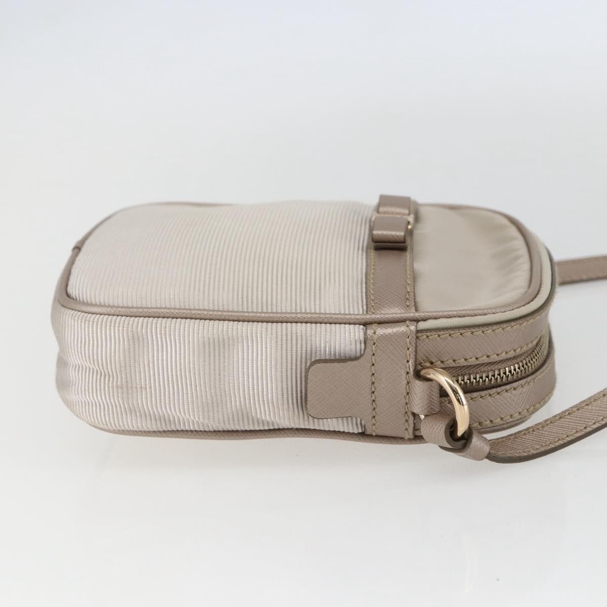 Salvatore Ferragamo Vala Shoulder Bag Beige Good condition - Model View