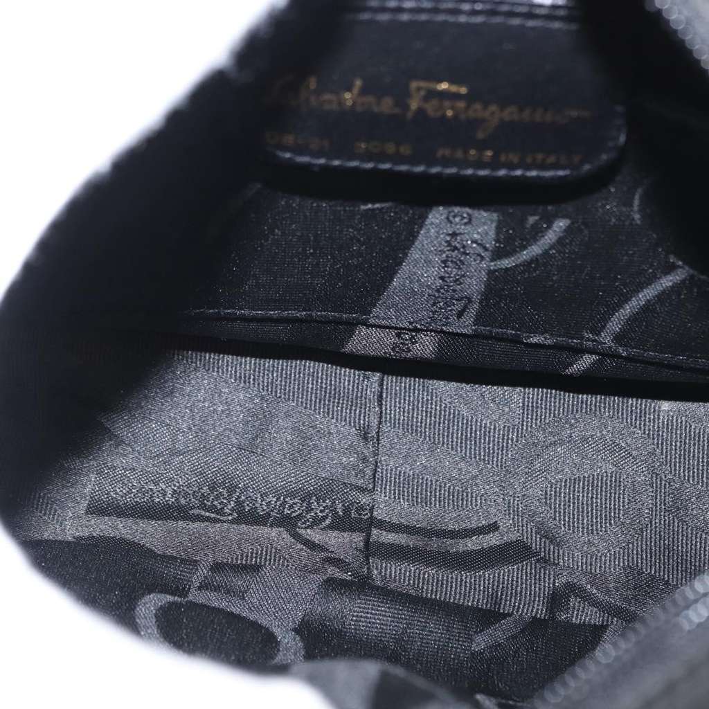 Salvatore Ferragamo Vala Clutch bag Black Suede Good condition - Box View