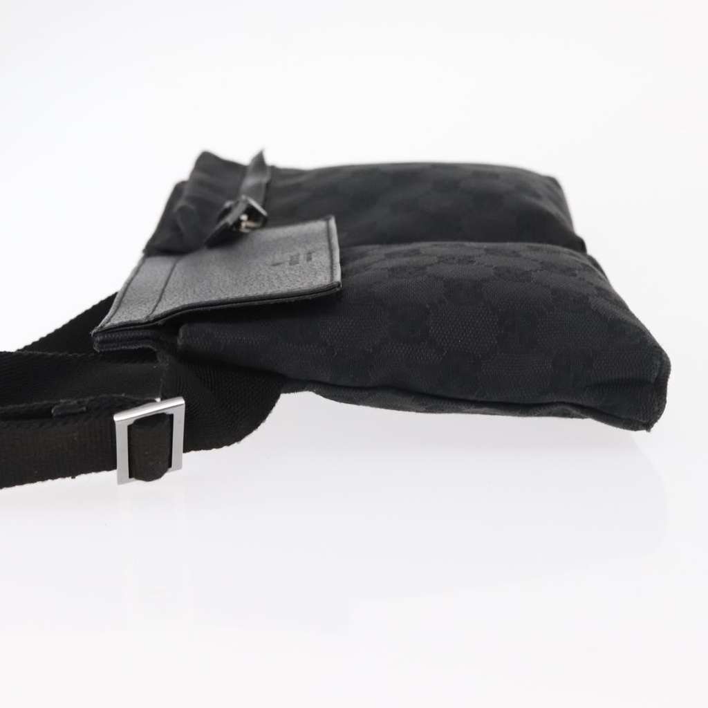 Gucci Vintage Double Belt Bag Black Canvas Good condition - Model View