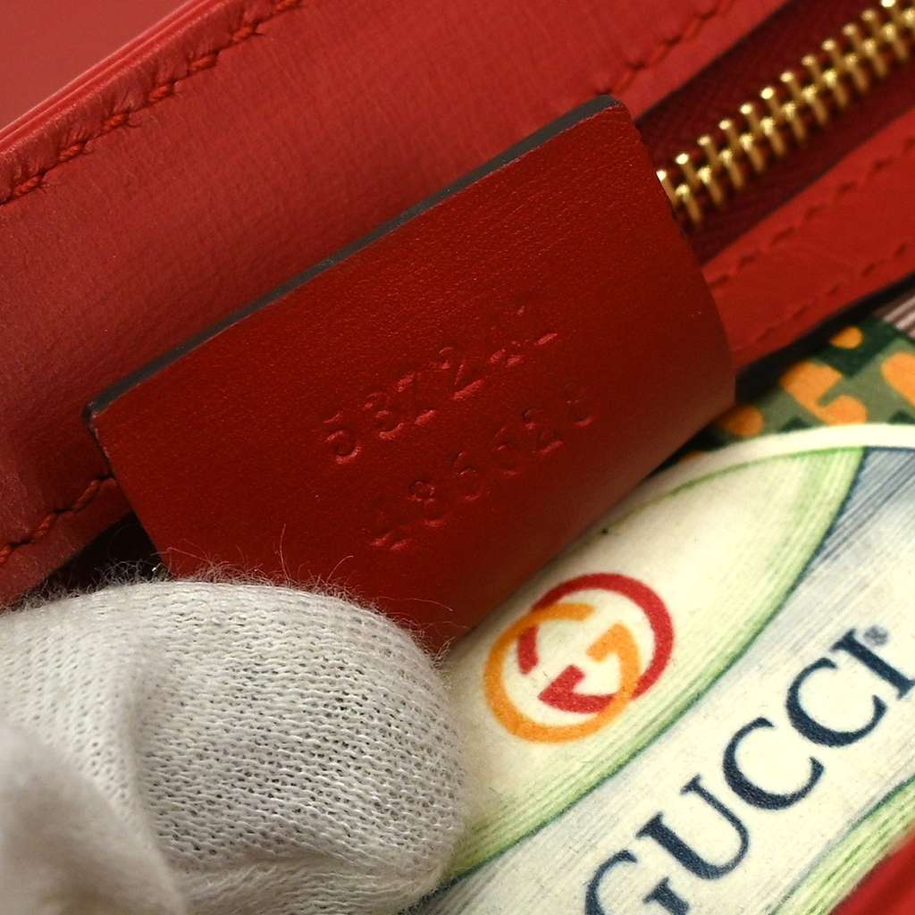 Gucci Rajah Chain Shoulder Bag Red Leather Good condition - Model View