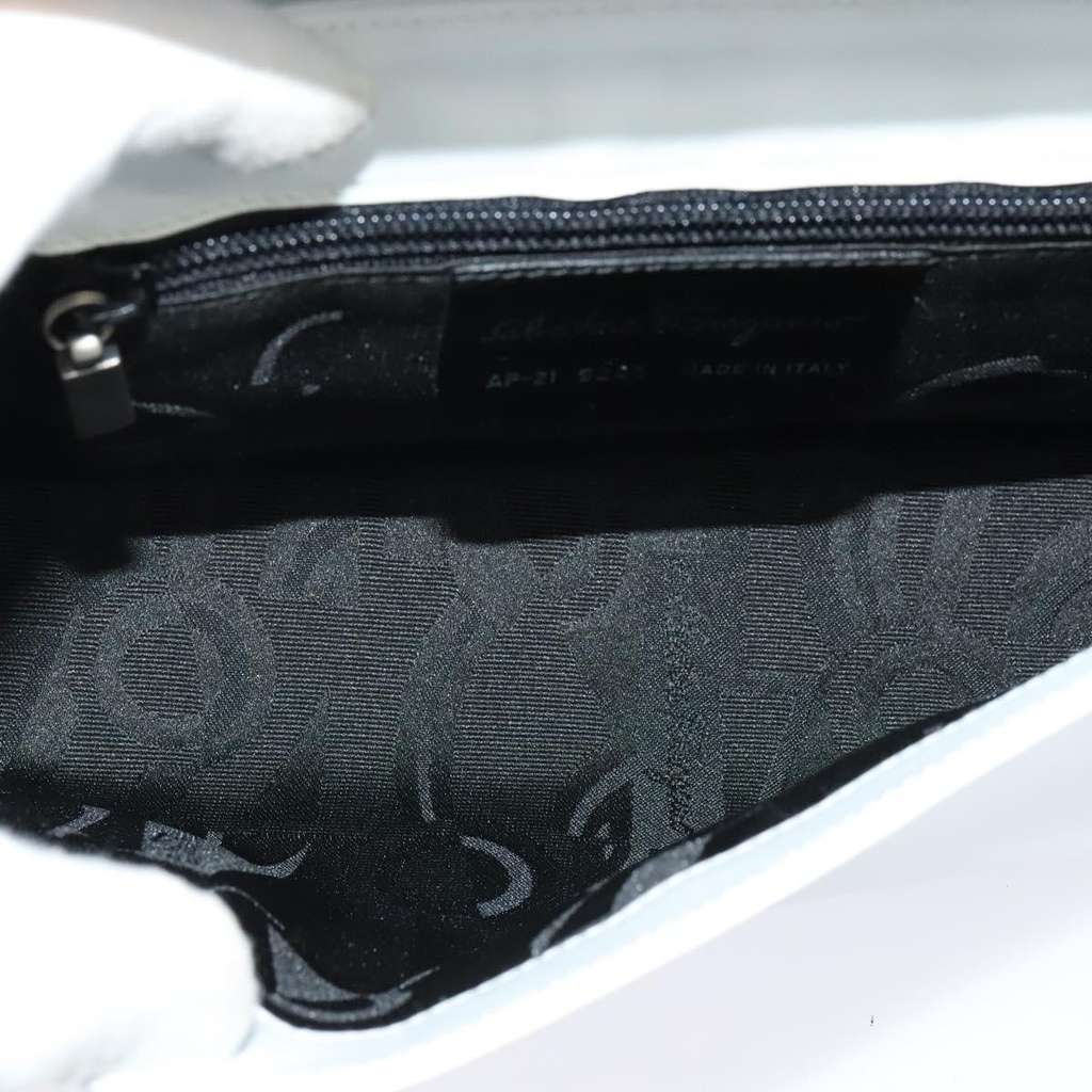 Salvatore Ferragamo Vala Shoulder Bag White Leather Good condition - Box View