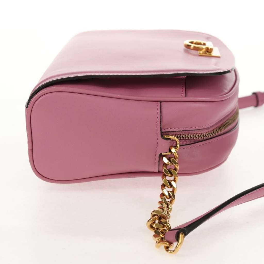 Salvatore Ferragamo Gancini Shoulder Bag Pink Leather Good condition - Model View