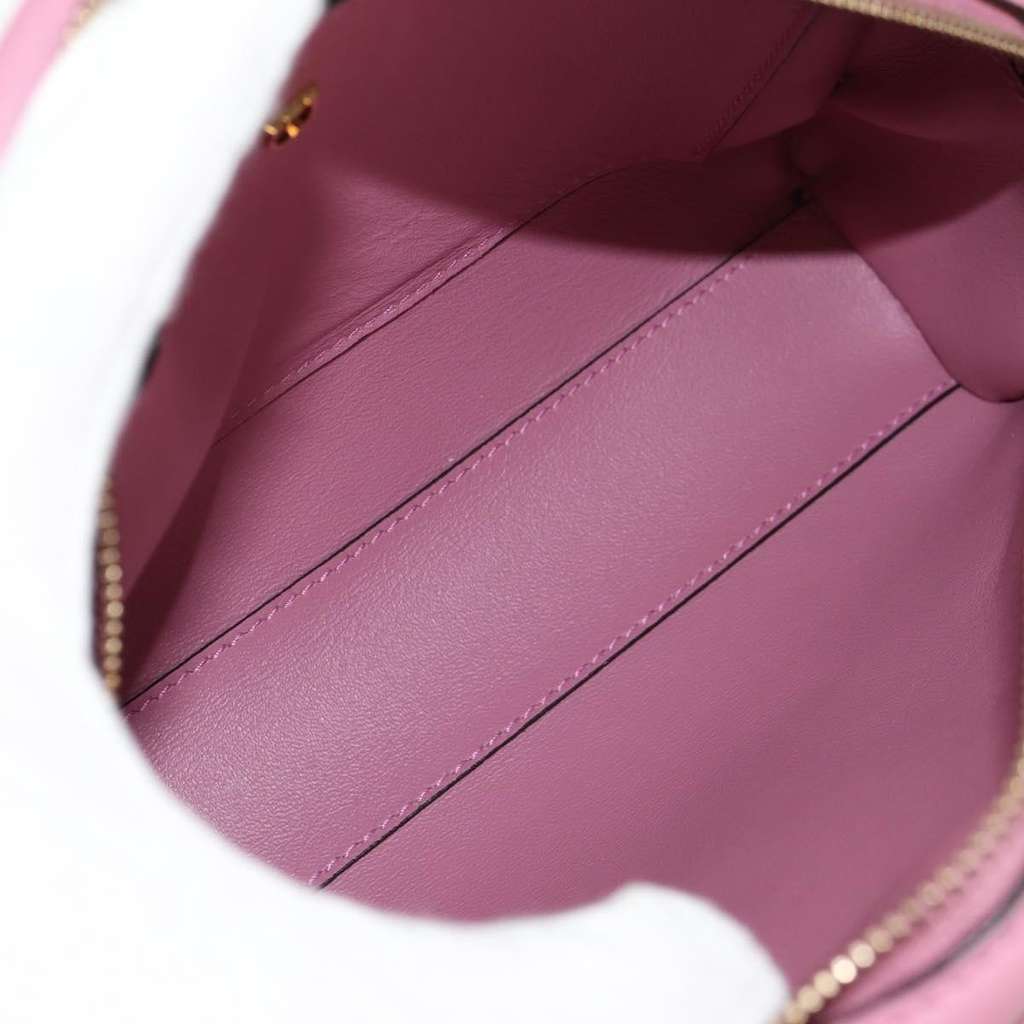 Salvatore Ferragamo Gancini Shoulder Bag Pink Leather Good condition - Box View