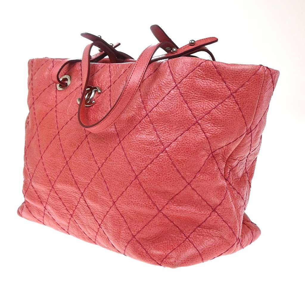 Chanel On The Road Tote Pink Leather Good condition - Inside View