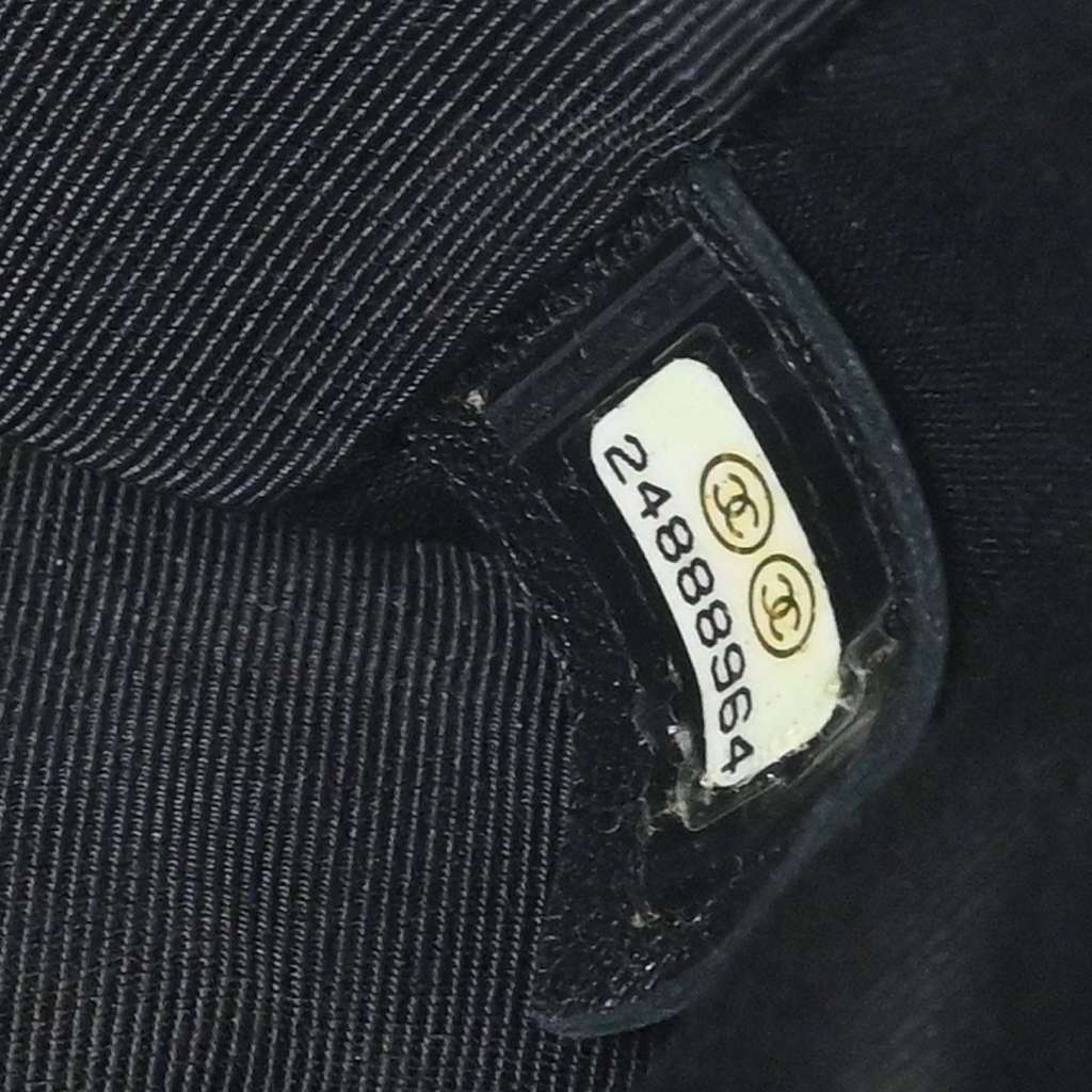 Chanel Boy Flap Bag Black Leather Good condition - Box View