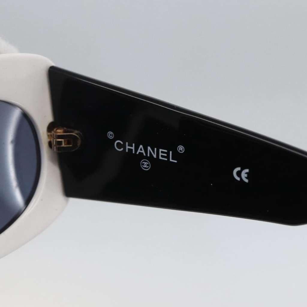 Chanel Logo CC Sunglasses White Plastic Good condition - Box View