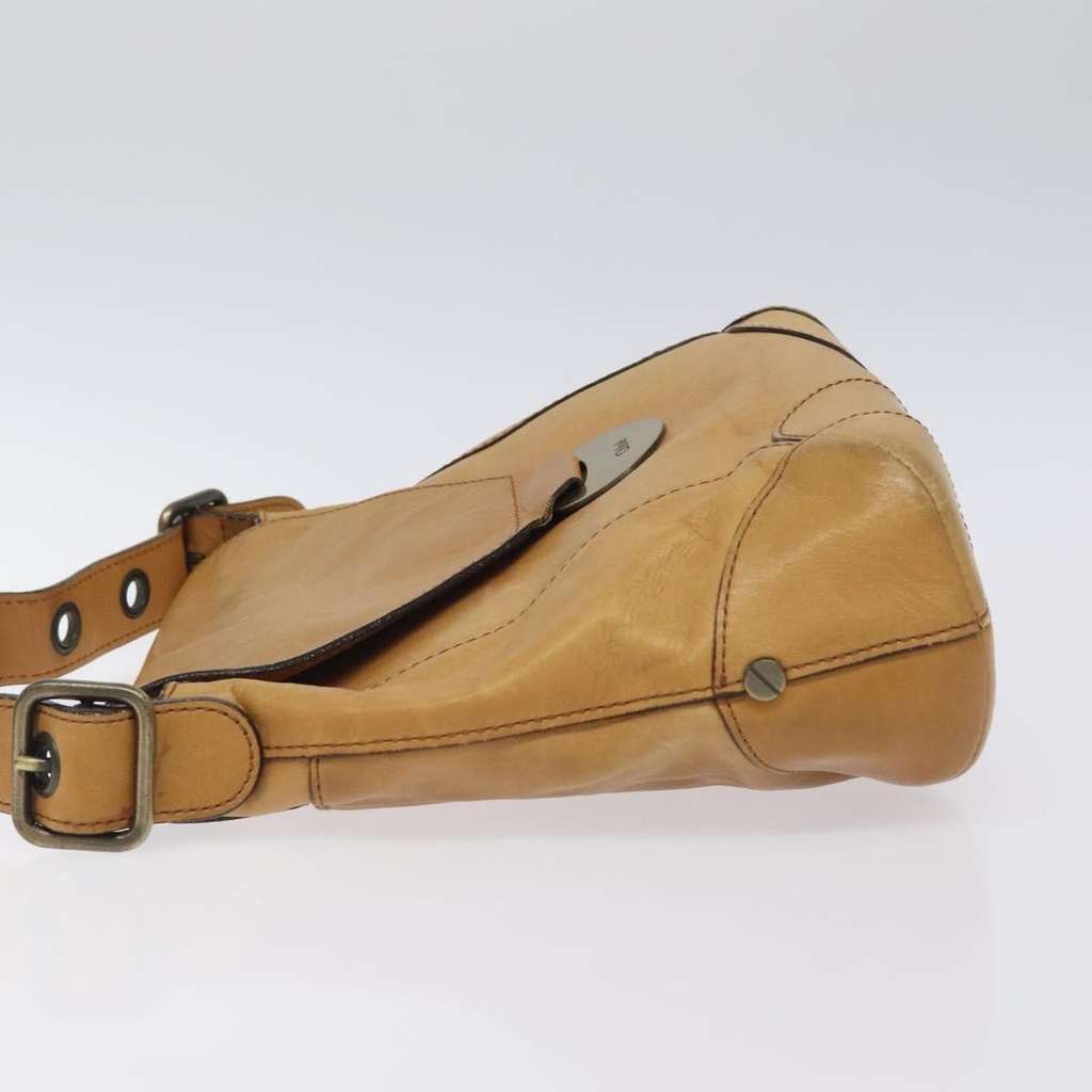 Chloe Vintage Flap shoulder bag Brown Leather Good condition - Model View