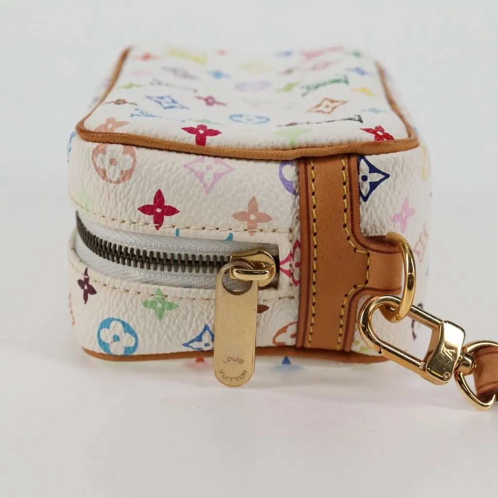 Louis Vuitton Wapity Trousse Pouch Silver Canvas Good - Model View
