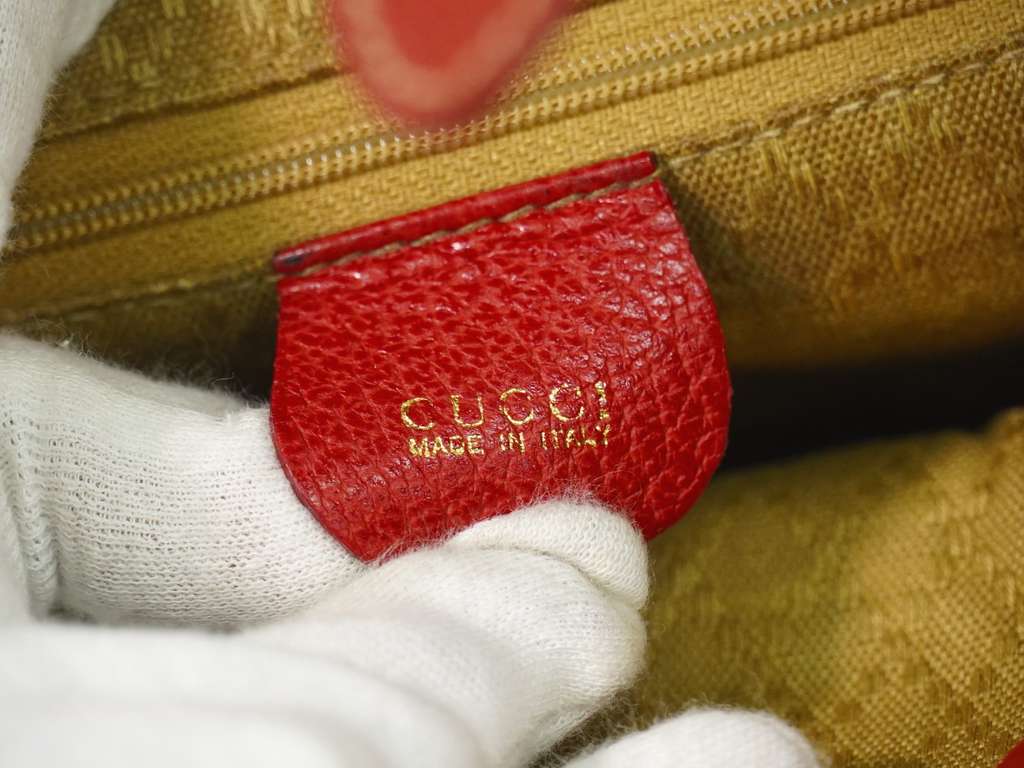 Gucci Vintage Bamboo Backpack Pink Suede Good condition - Model View