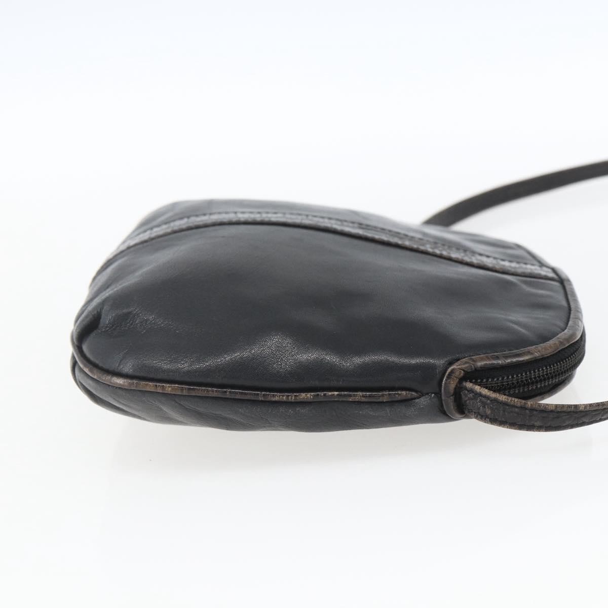 Fendi Vintage shoulderbag Black Leather Fair condition - Model View