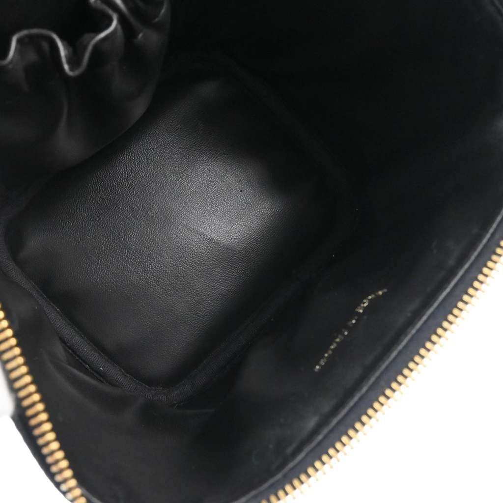 Chanel Vintage Timeless Cosmetic Case Black Leather Good condition - Inside View