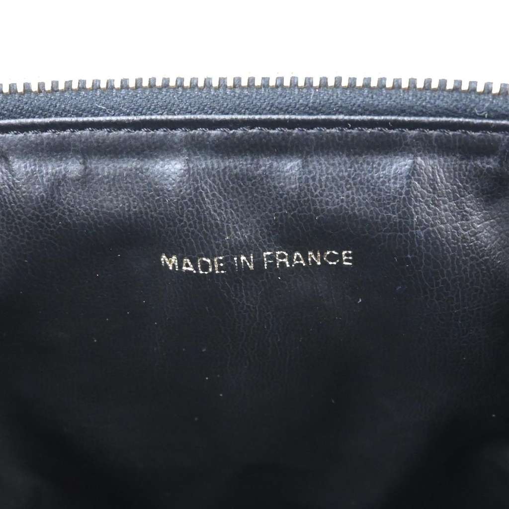 Chanel Vintage Timeless Cosmetic Case Black Leather Good condition - Model View