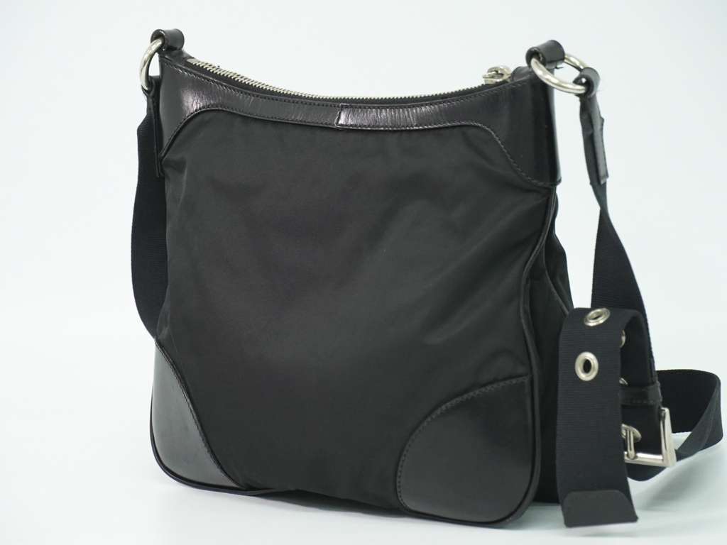 Prada Zip Messenger Black Good condition - Back View