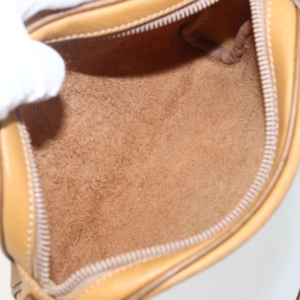 Loewe Anagram Shoulder Bag Beige Leather Good condition - Box View
