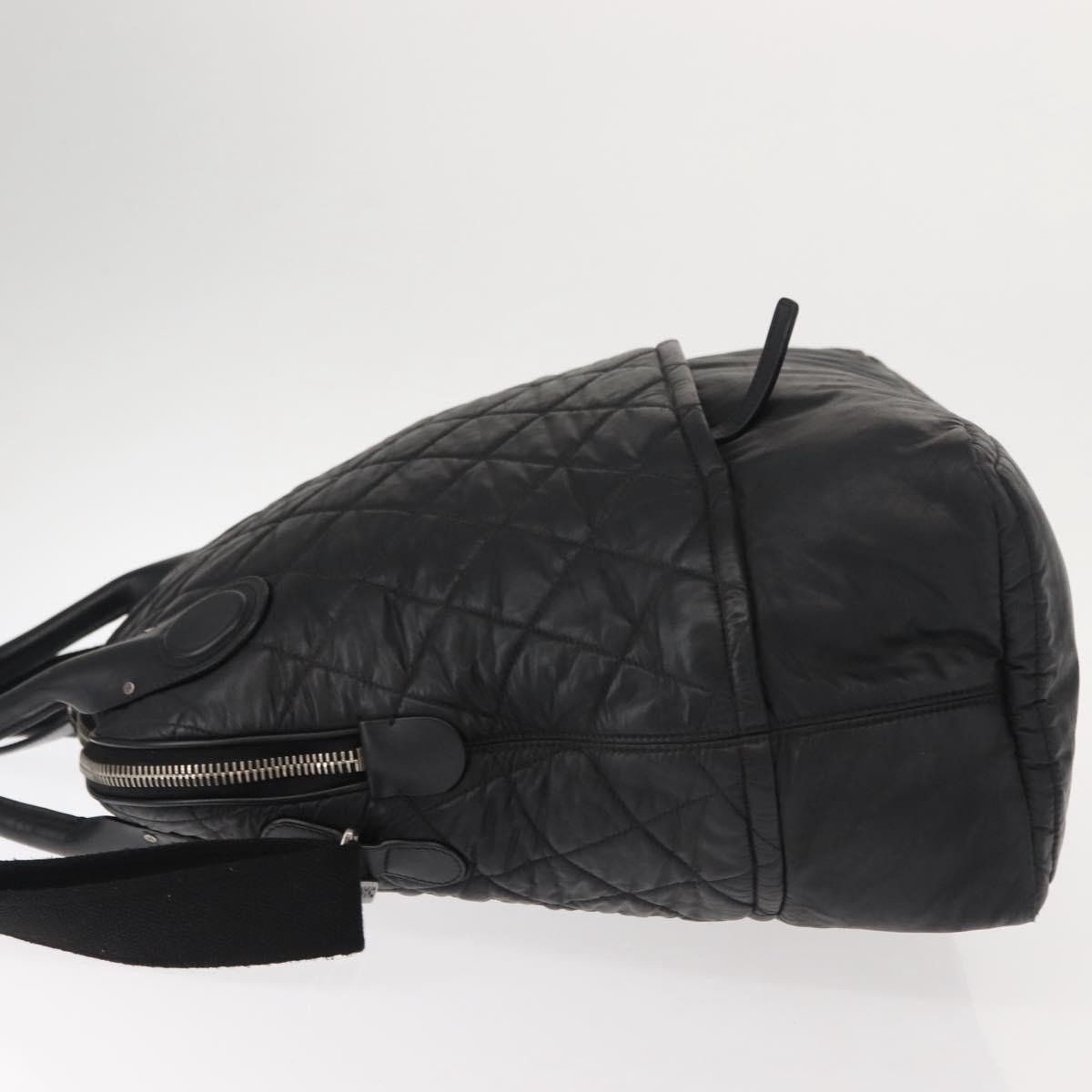 Chanel Vertical Sport Weekender Bag Black Good condition - Model View