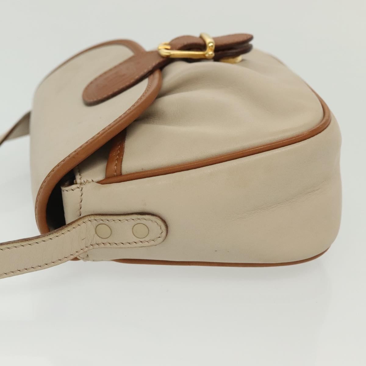 Celine Vintage Triomphe Shoulder Bag Beige Leather Good condition - Model View