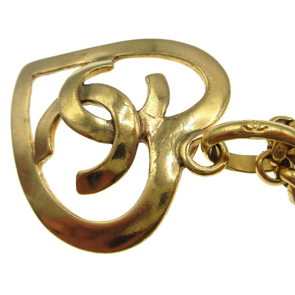 Chanel CC Heart Pendant Necklace Gold Good condition - Box View