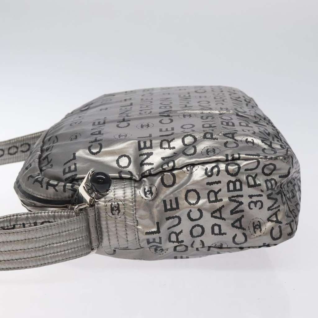 Chanel Unlimited Shoulder Bag Silver Good condition - Model View