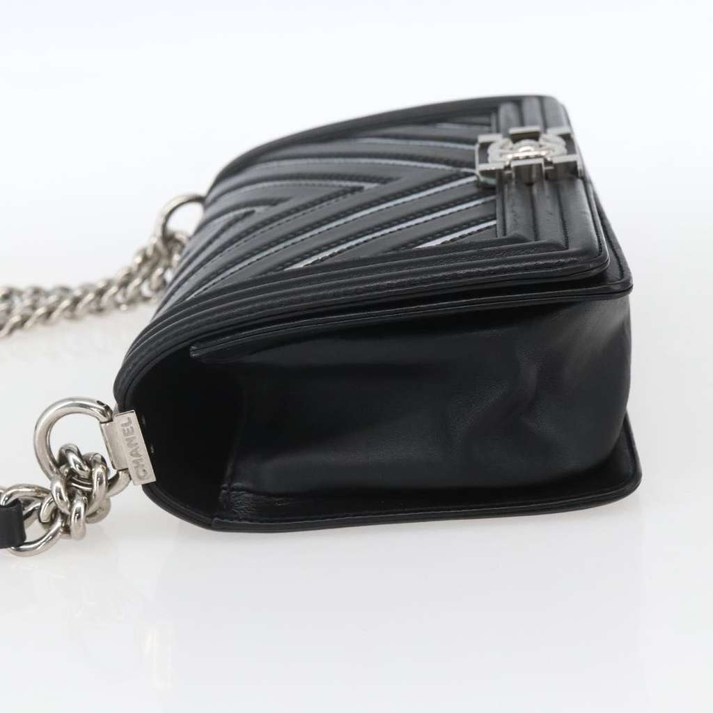 Chanel Boy Flap Bag Black Leather Good condition - Inside View