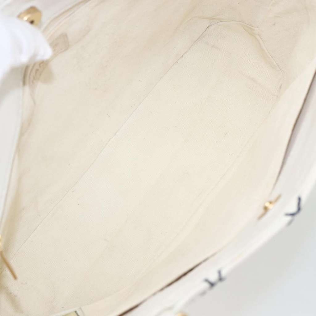 Chanel Surpique Chain Tote White Leather Good condition - Box View