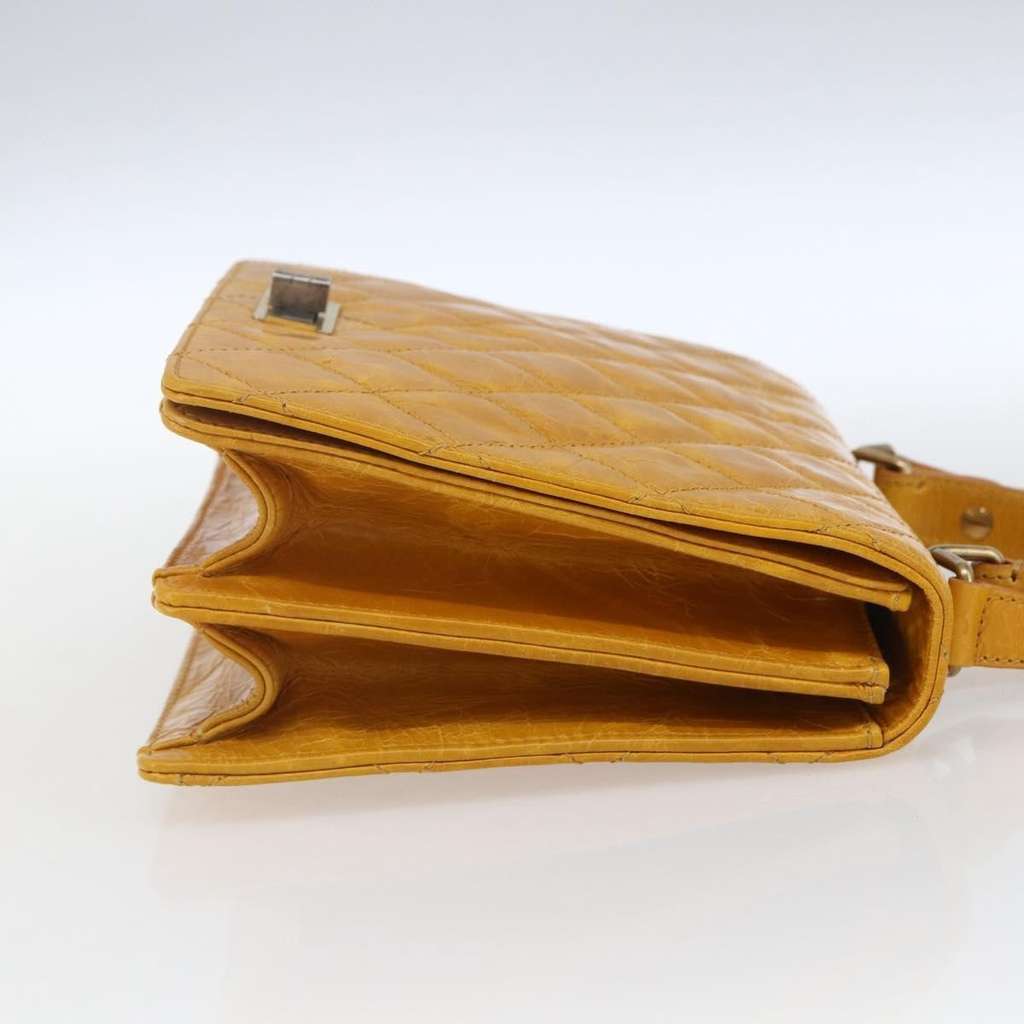 Chanel Rita Top Handle Flap Bag Yellow Leather Good condition - Model View